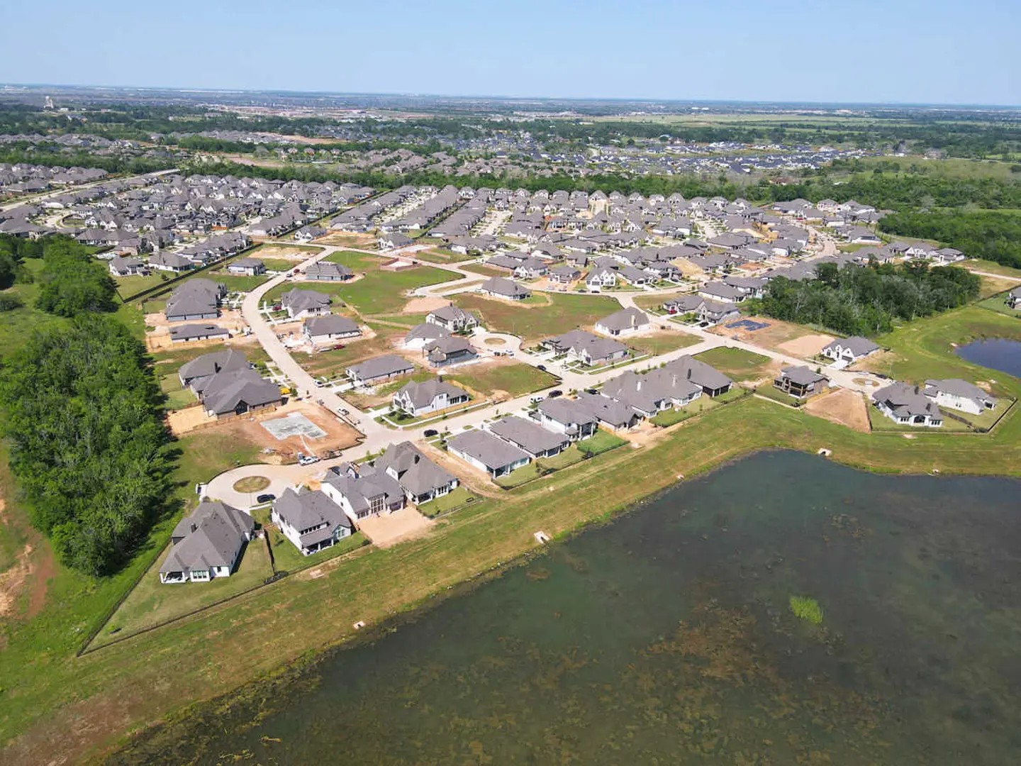 Fulbrook & Fulbrook on Fulshear Creek - Scenic Acreage Grounds & Topography